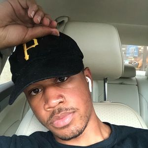 Meet your Posher, Taron